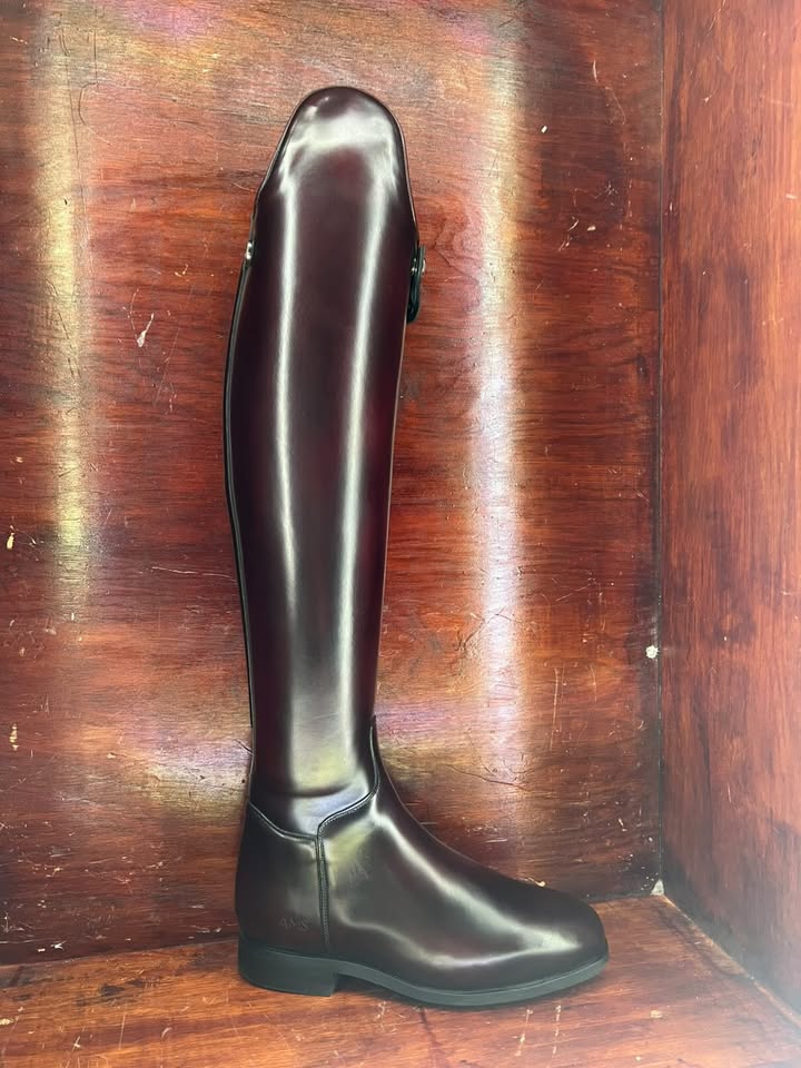 Celeris Amazona Handpolished Oxblood