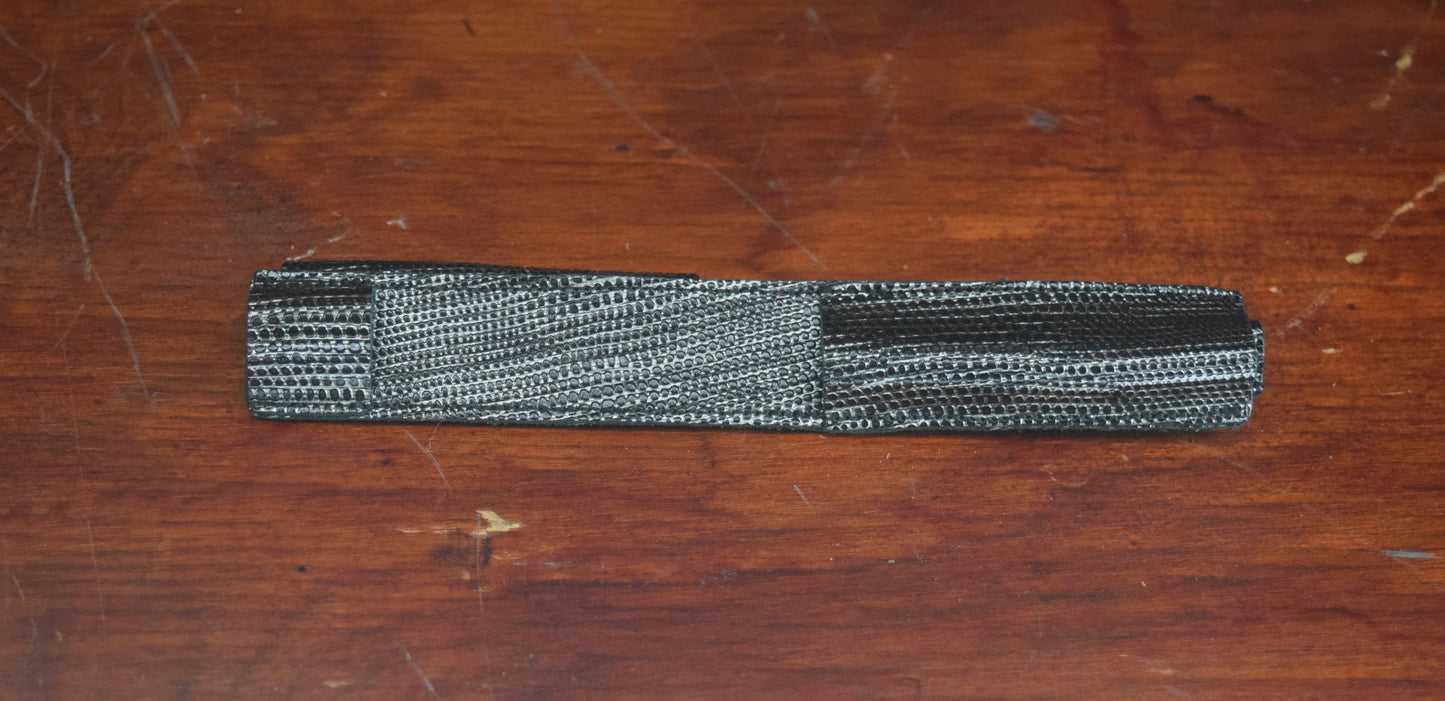 Celeris Sporerbeskyttere black silver faux gecko