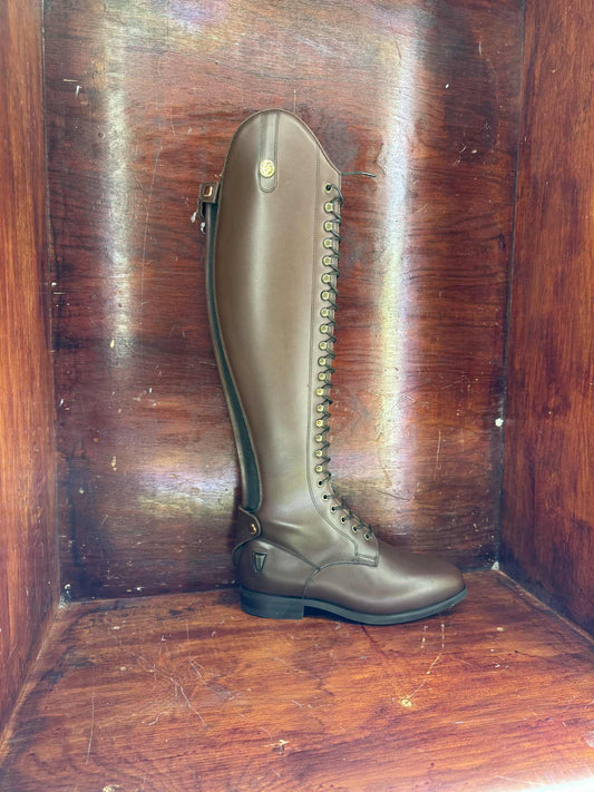 Celeris Rita Dark Brown På lager